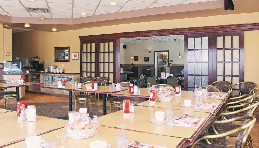 Motel Le Rond Point Metabetchouan 外观 照片