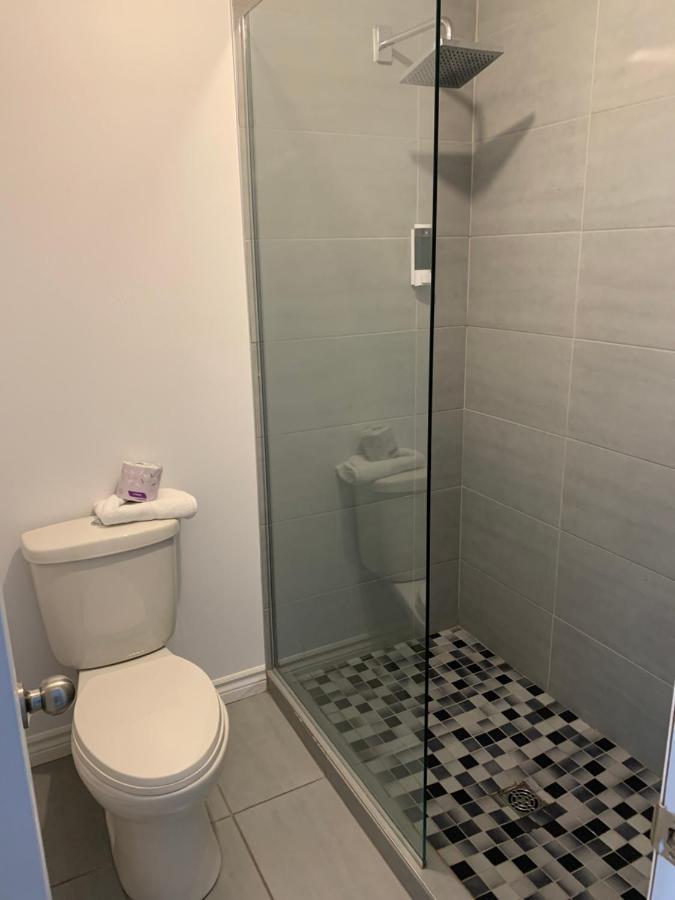 Motel Le Rond Point Metabetchouan 外观 照片